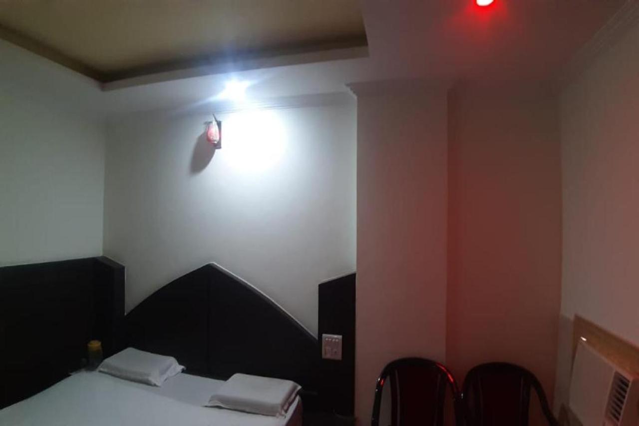 Oyo 81211 Hotel Janta 格德拉 外观 照片