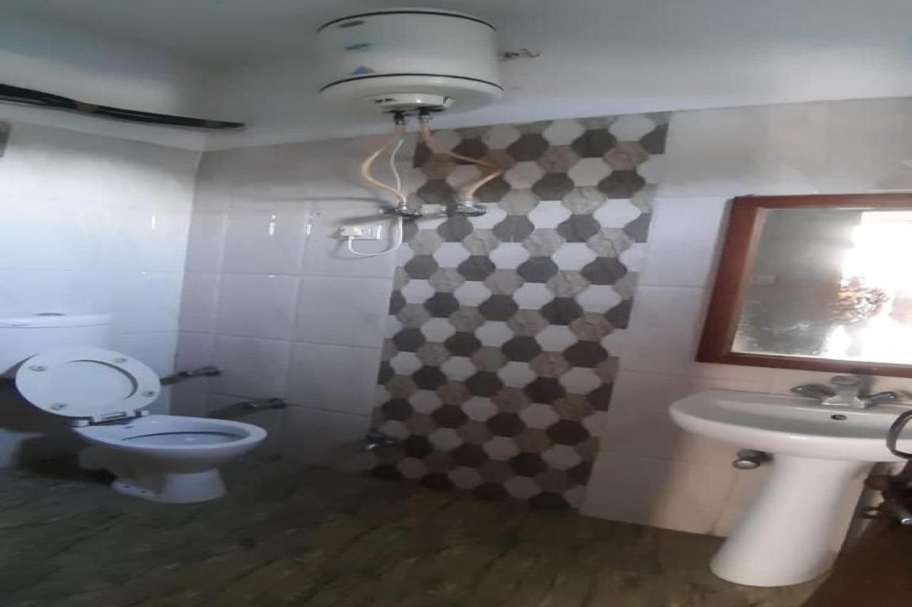 Oyo 81211 Hotel Janta 格德拉 外观 照片