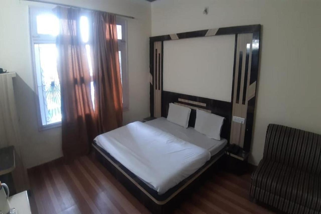 Oyo 81211 Hotel Janta 格德拉 外观 照片