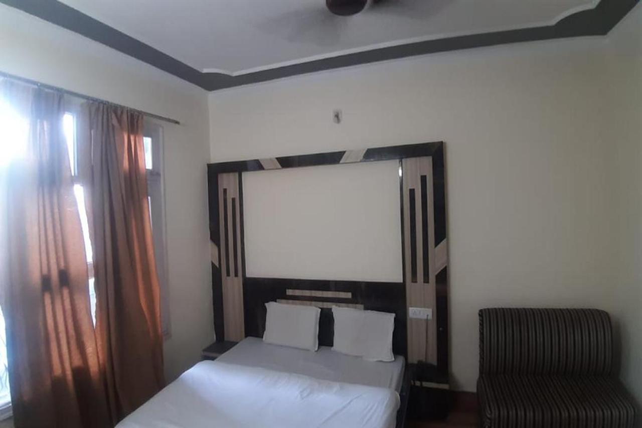 Oyo 81211 Hotel Janta 格德拉 外观 照片